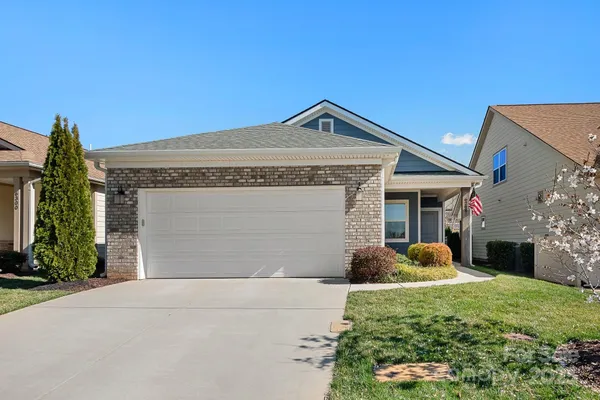 Property Slideshow image 2 of 35 | 6296 raven rock dr # 725, Denver, NC, 28037