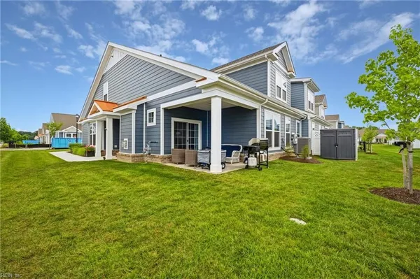 Property Slideshow image 3 of 44 | 2000 barton ln, Chesapeake, VA, 23322