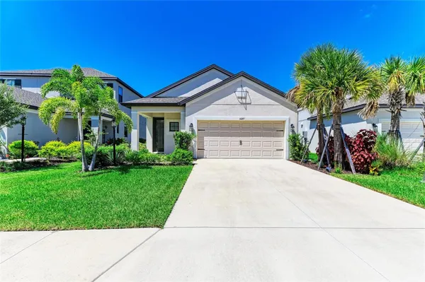 Property Slideshow image 2 of 53 | 16225 paynes mill dr, Bradenton, FL, 34211