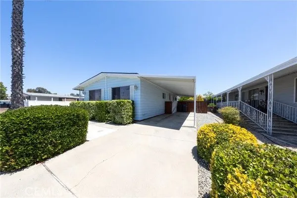 Property Slideshow image 2 of 25 | 29071 calle del buho, Murrieta, CA, 92563
