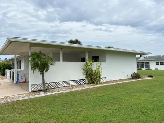 Property Slideshow image 2 of 16 | 1515 danbury dr, Sun City Center, FL, 33573