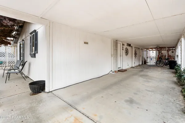 Property Slideshow image 2 of 23 | 636 n mesquite tree dr, Dewey-Humboldt, AZ, 86327