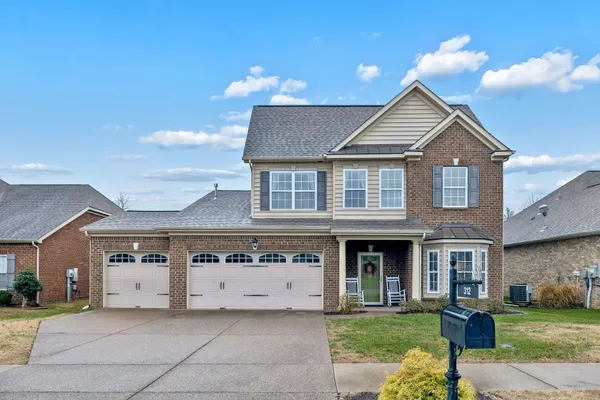 Property Slideshow image 2 of 36 | 312 meandering dr, Lebanon, TN, 37090