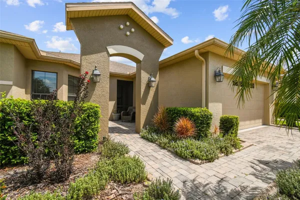 Property Slideshow image 3 of 57 | 313 santa barbara ln, Kissimmee, FL, 34759