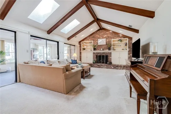 Property Slideshow image 3 of 50 | 60 village green cir, Savannah, GA, 31411