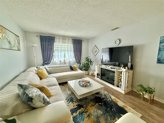 Property Slideshow image 3 of 13 | 5357 81st st n apt 15, Saint Petersburg, FL, 33709