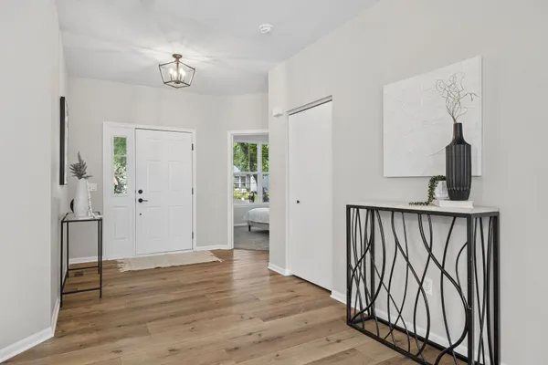 Property Slideshow image 3 of 20 | 1564 benzie cir, Romeoville, IL, 60446