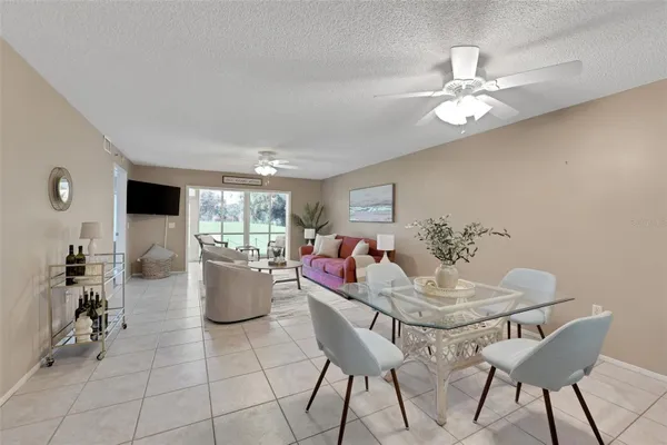 Property Slideshow image 3 of 27 | 6908 drewrys blf 704, Bradenton, FL, 34203