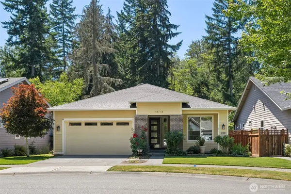 Property Slideshow image 2 of 35 | 14714 knoll park ct, Bonney Lake, WA, 98391
