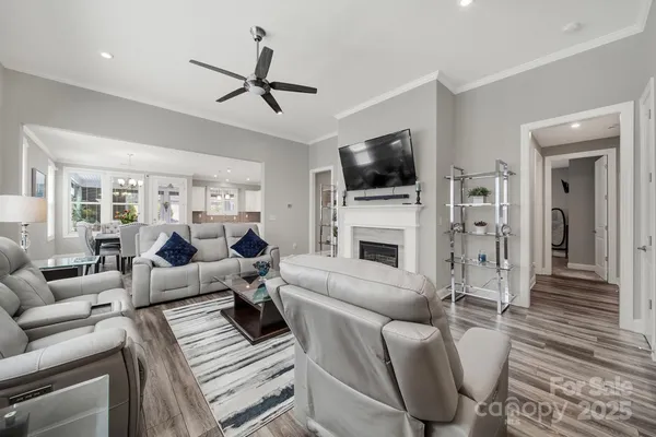 Property Slideshow image 3 of 48 | 10313 superb ln, Charlotte, NC, 28215