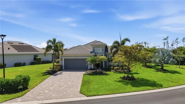 Property Slideshow image 3 of 50 | 15194 blue bay cir, Fort Myers, FL, 33913