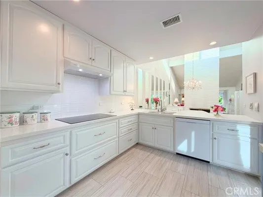 Property Slideshow image 2 of 29 | 32159 beachlake ln, Westlake Village, CA, 91361