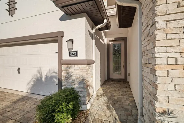 Property Slideshow image 3 of 46 | 823 creekwood dr, Ormond Beach, FL, 32174