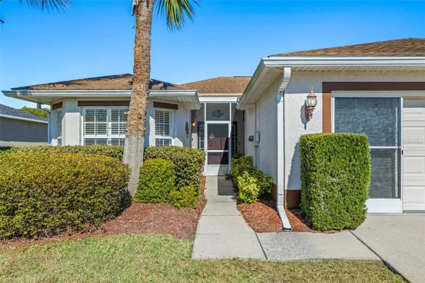 Property Slideshow image 3 of 46 | 29335 caddyshack ln unit e, San Antonio, FL, 33576