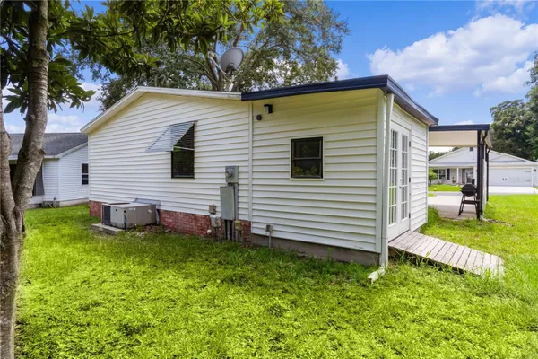 Property Slideshow image 2 of 5 | 1709 e schwartz blvd, The Villages, FL, 32159