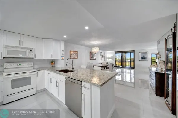Property Slideshow image 2 of 67 | 3521 environ blvd b410, Lauderhill, FL, 33319