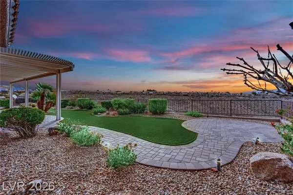 Property Slideshow image 2 of 65 | 2621 evening sky dr, Henderson, NV, 89052