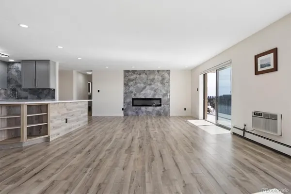 Property Slideshow image 2 of 42 | 14390 e marina dr 601, Aurora, CO, 80014