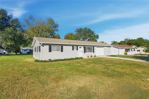 Property Slideshow image 2 of 28 | 11264 sw 77th ct, Ocala, FL, 34476