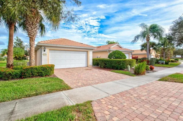 Property Slideshow image 2 of 85 | 13222 huerta st, Venice, FL, 34293