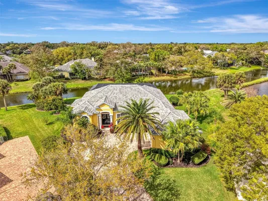 Property Slideshow image 2 of 100 | 18 saint croix way, Englewood, FL, 34223