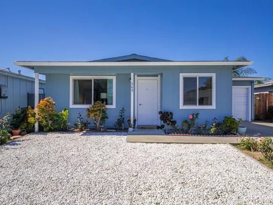 Property Slideshow image 2 of 30 | 569 cedar dr, Watsonville, CA, 95076