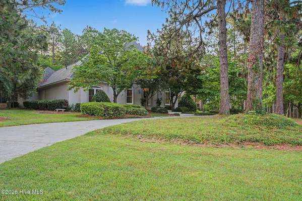 Property Slideshow image 3 of 78 | 325 magnolia lake ct, Aiken, SC, 29803