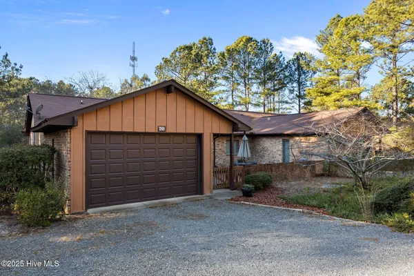 Property Slideshow image 3 of 50 | 622 redwood dr, Southern Pines, NC, 28387