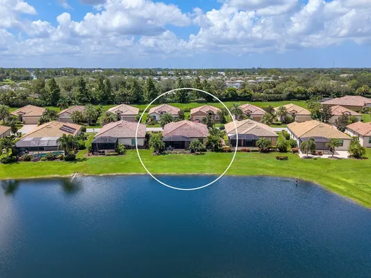Property Slideshow image 3 of 60 | 7115 marsh view ter, Bradenton, FL, 34212