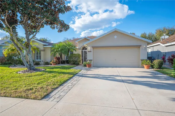 Property Slideshow image 2 of 73 | 3387 fiddle leaf way, Lakeland, FL, 33811