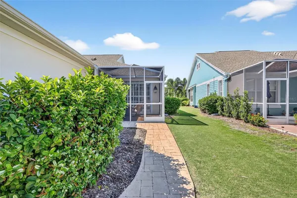 Property Slideshow image 2 of 77 | 5610 golden isles dr, Apollo Beach, FL, 33572