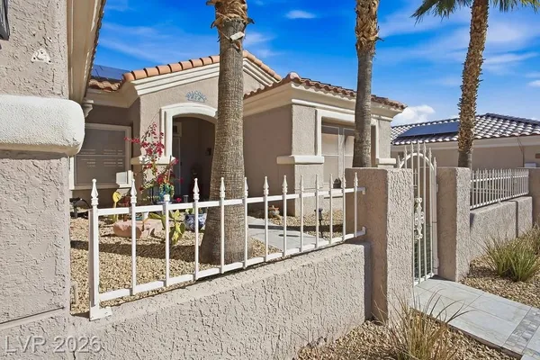 Property Slideshow image 3 of 63 | 10304 willamette pl, Las Vegas, NV, 89134
