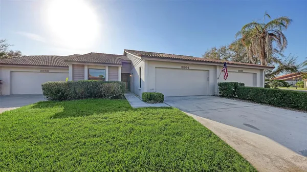 Property Slideshow image 2 of 56 | 3864 wilshire cir 106, Sarasota, FL, 34238