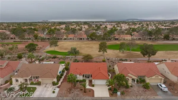 Property Slideshow image 2 of 37 | 9009 starmount dr, Las Vegas, NV, 89134