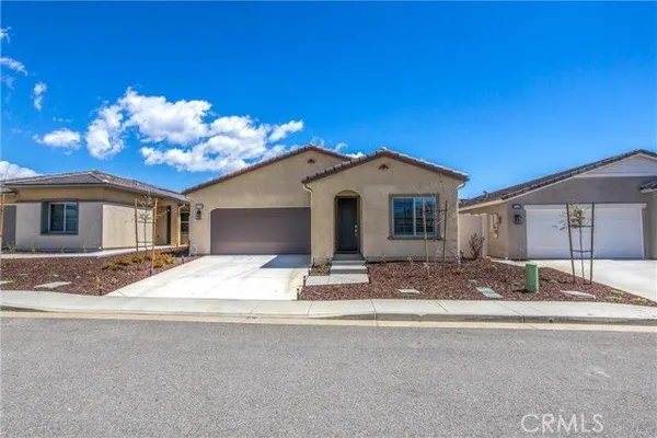 Property Slideshow image 3 of 32 | 1570 lismore ln, Beaumont, CA, 92223