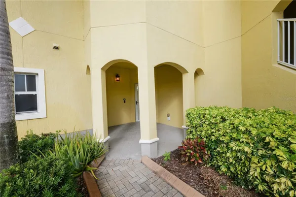 Property Slideshow image 3 of 79 | 3901 serenade ln 1, Lakeland, FL, 33811