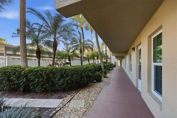 Property Slideshow image 2 of 55 | 813 wexford blvd 813, Venice, FL, 34293