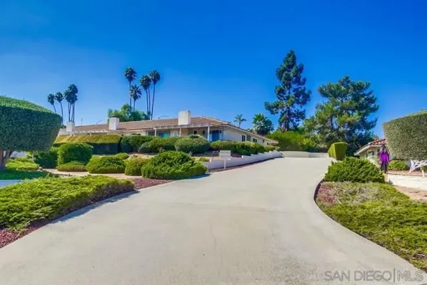 Property Slideshow image 2 of 32 | 1024 la tierra dr, San Marcos, CA, 92078