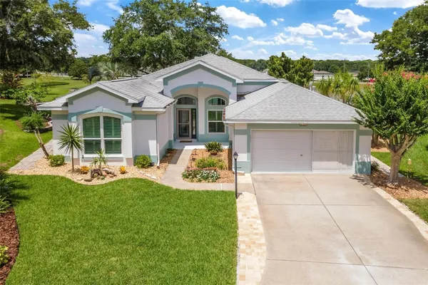 Property Slideshow image 2 of 60 | 3354 saint lucia ct, Tavares, FL, 32778