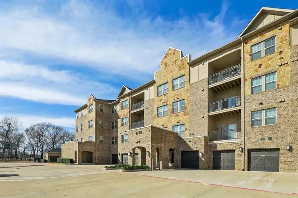 Property Slideshow image 2 of 39 | 1735 wittington pl apt 2305, Dallas, TX, 75234