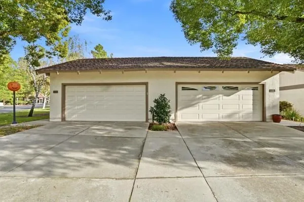 Property Slideshow image 2 of 35 | 6361 whaley dr, San Jose, CA, 95135
