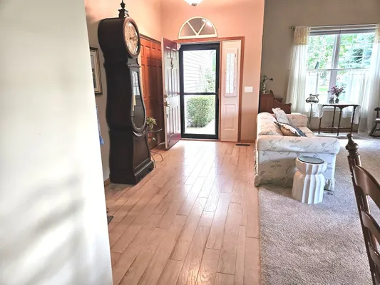 Property Slideshow image 3 of 31 | 1526 benzie cir, Romeoville, IL, 60446
