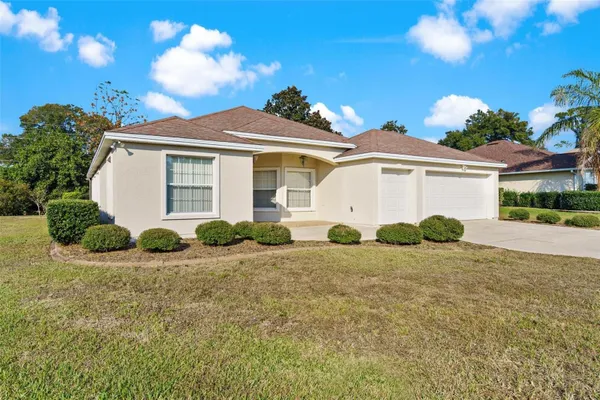 Property Slideshow image 2 of 41 | 5009 harbor heights, Lady Lake, FL, 32159
