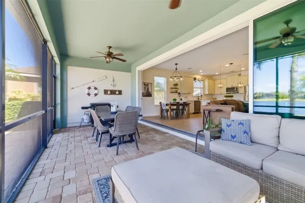 Property Slideshow image 2 of 70 | 5315 bentgrass way, Lakewood Ranch, FL, 34211