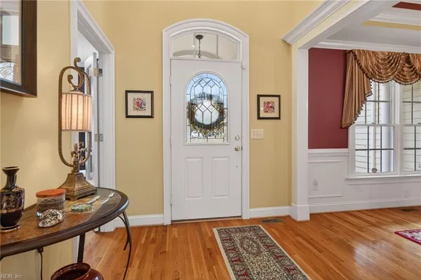 Property Slideshow image 2 of 30 | 113 stratton, Williamsburg, VA, 23188
