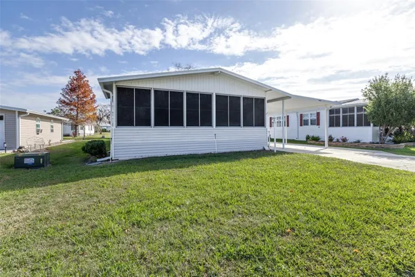 Property Slideshow image 2 of 31 | 5453 williamsburg ln, Wildwood, FL, 34785