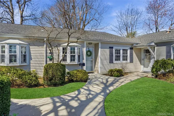 Property Slideshow image 3 of 23 | 65 harbor n, Babylon, NY, 11701