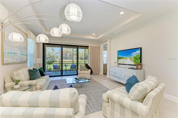 Property Slideshow image 3 of 64 | 6179 mesa gln, Bradenton, FL, 34203