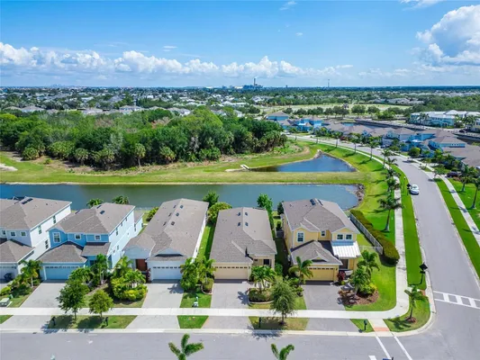 Property Slideshow image 2 of 50 | 303 blackrock ln, Apollo Beach, FL, 33572