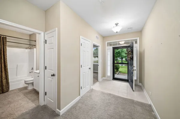 Property Slideshow image 2 of 22 | 757 bellevue cir, Oswego, IL, 60543
